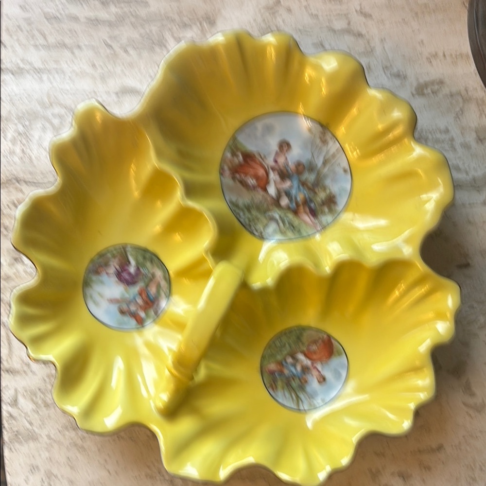 Charming Yellow Decorative Dish Set